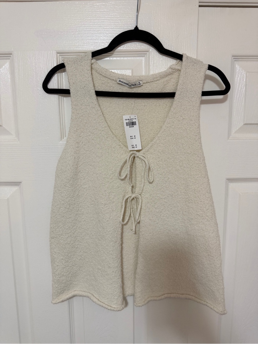 NWT Abercrombie & Fitch Cream Knit Tie-Front Sleeveless Top - Size Medium